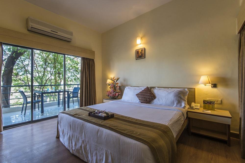 Hotel Phoenix Koregaon Park Pune Exterior photo